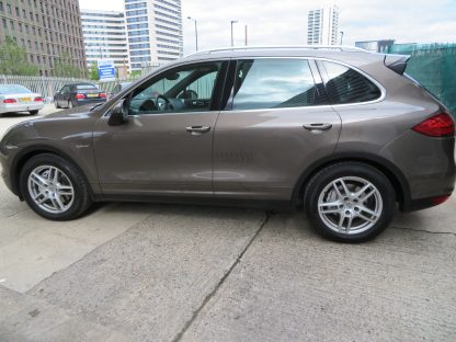 Porsche Cayenne S Hybrid Petrol/ Electric LHD